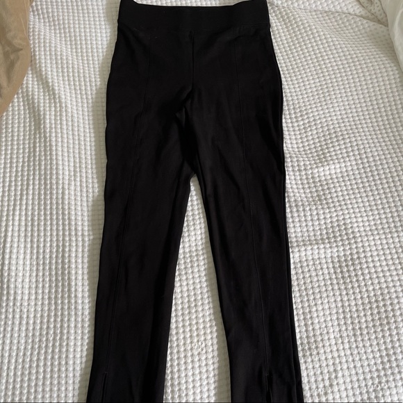 Dynamite Split Leggings - Picture 2 of 3